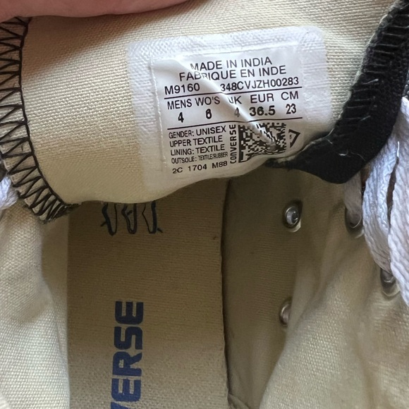 Black high top converses size 4. - Picture 5 of 5